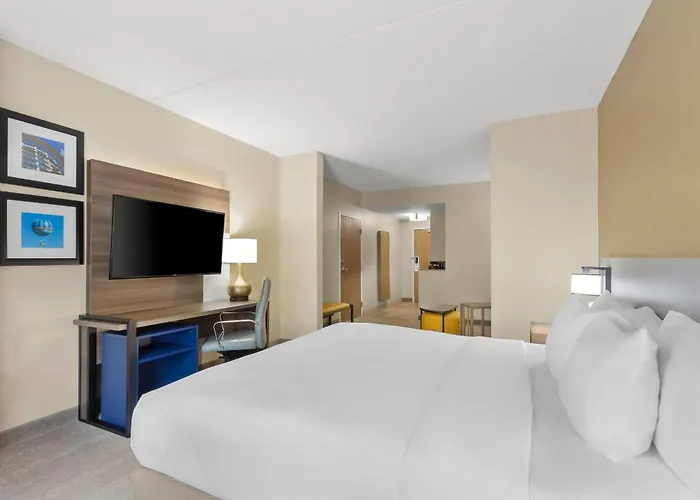 Comfort Suites Near Universal Orlando Resort